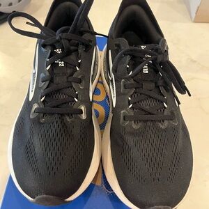 Brooks Women’s glycerine GTS 22 - New/Perfect Sz 9.5